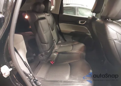 2022 Jeep Compass Latitude 4X4 z USA, uszkodzony, nr VIN 3C4NJDBB4NT135016